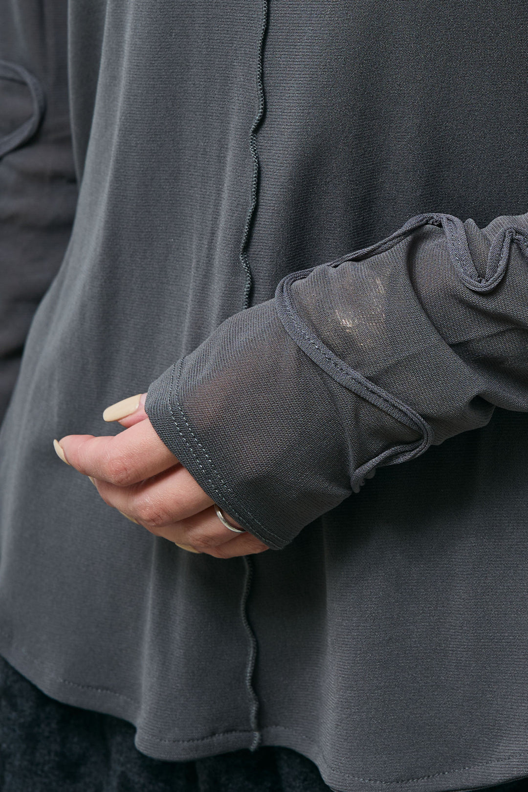 [予約]袖コード刺繍プルオーバー