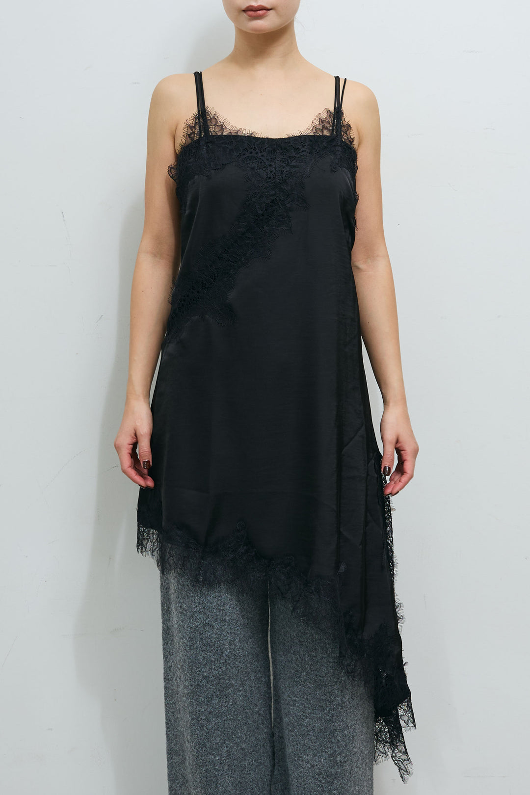 [予約/SET]カレッジプリントリメイク風スウェット+アシンメトリーレースロングキャミ(2set)