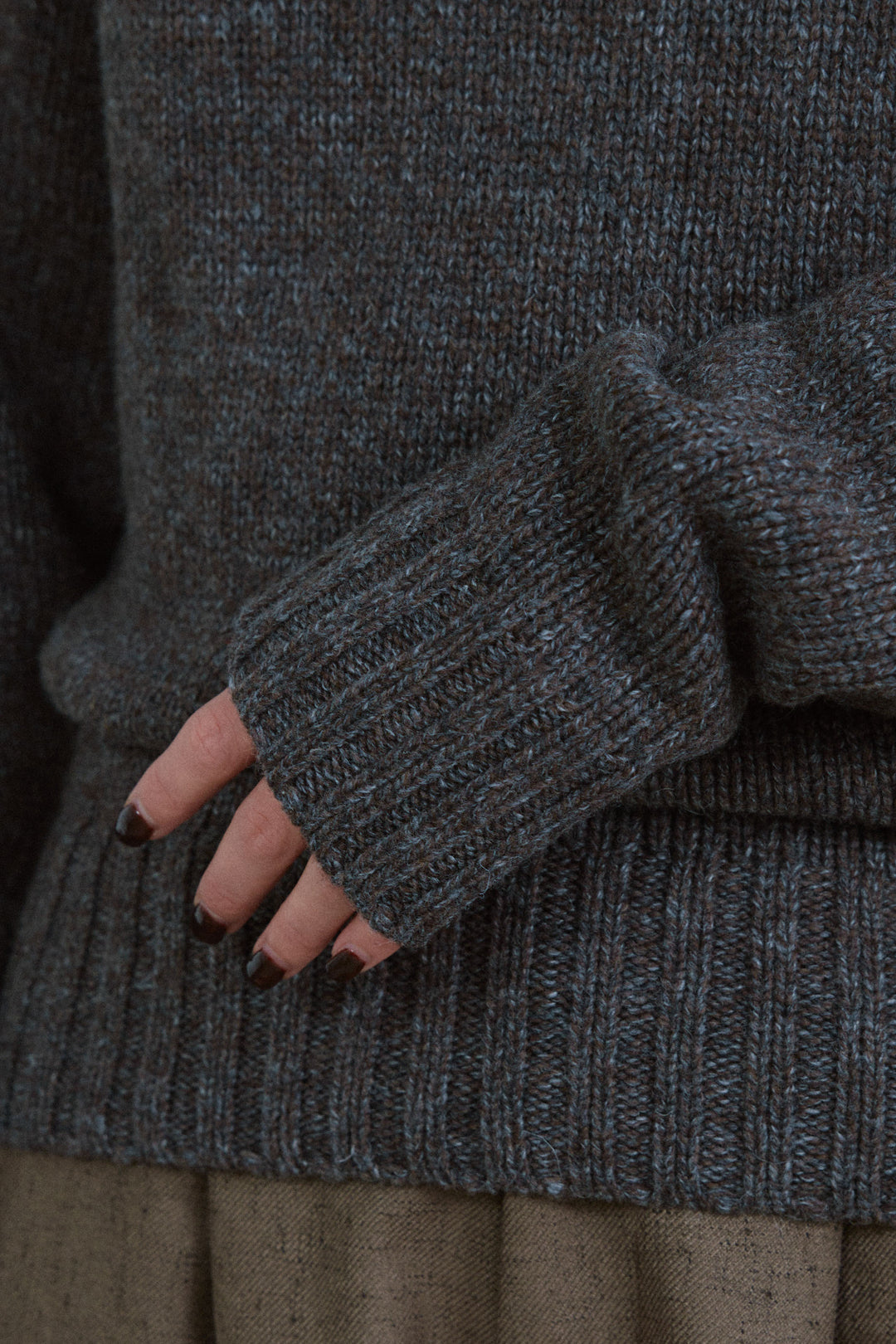 [予約]エルボーホールニット