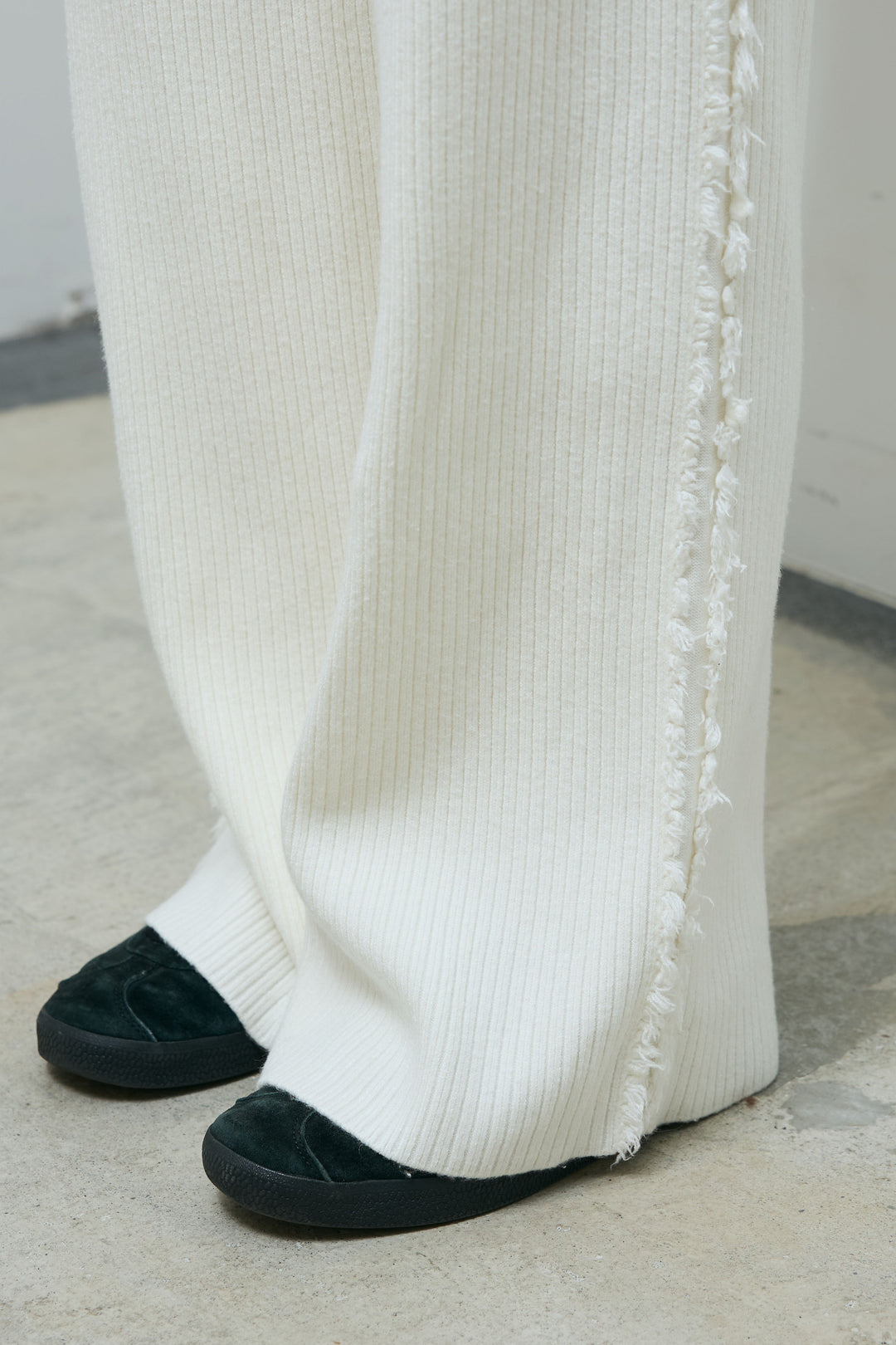 [予約/SET]切り替えパターンミニフリンジニット+サイドフリンジニットパンツ(2set)