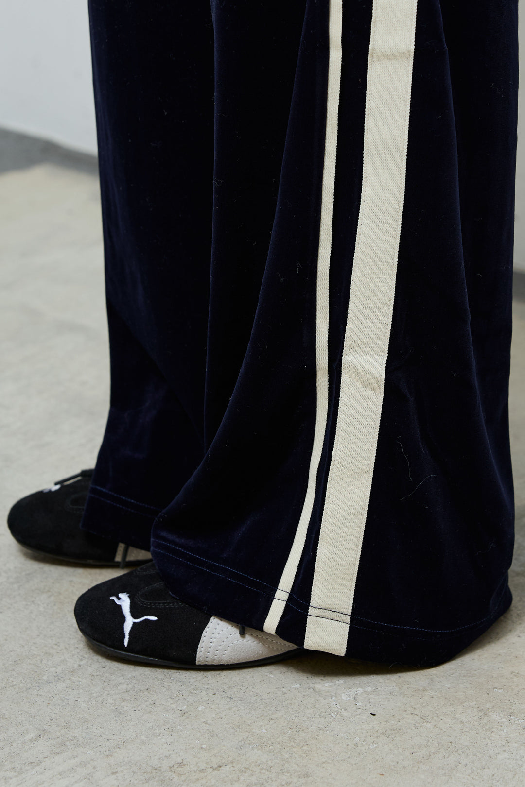 [予約]ベロアサイドラインイージーパンツ