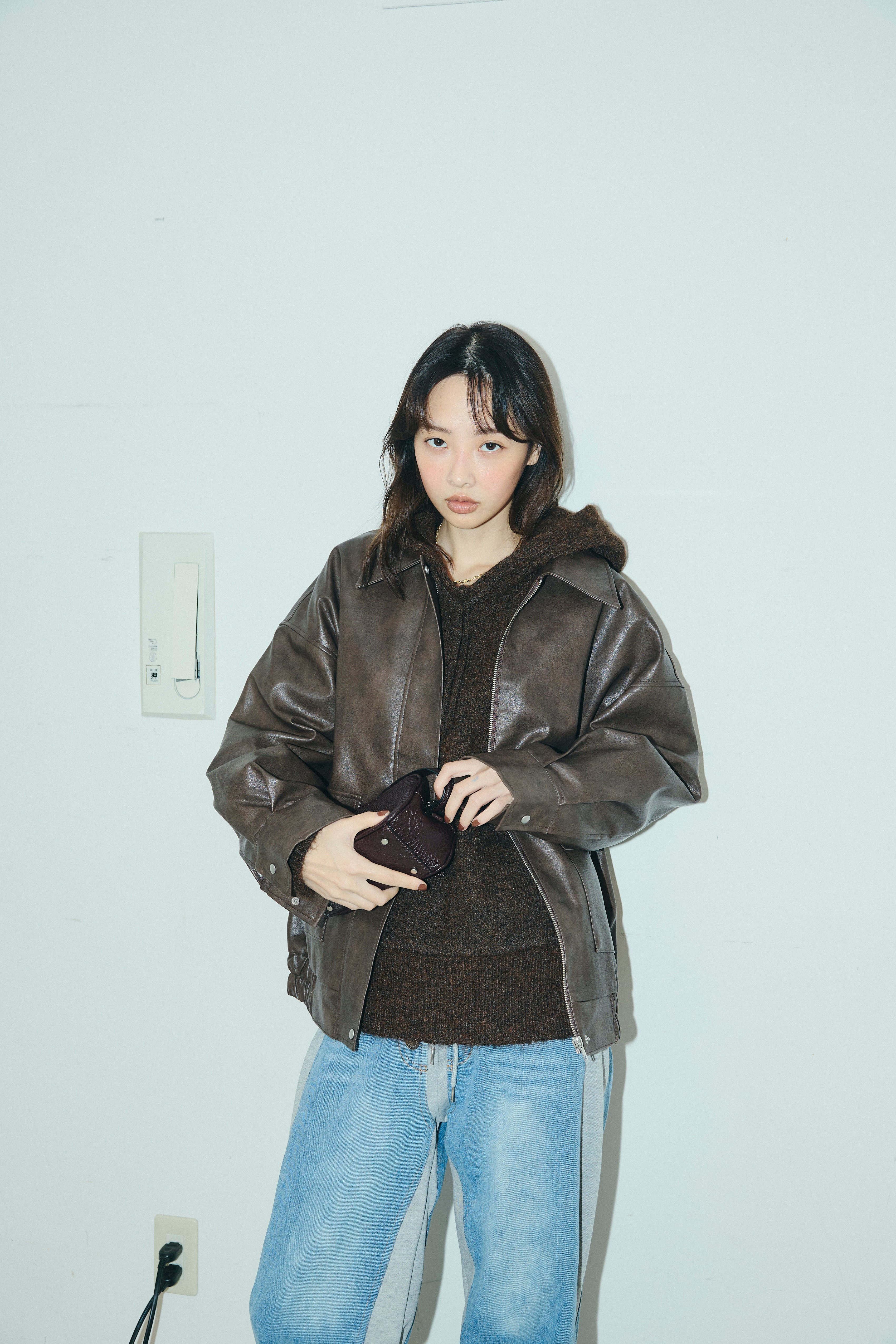 【miiiiさん専用】フェイクレザーオーバーサイズブルゾン 予約]フェイクレザーオーバーサイズブルゾン – IAMALPHA