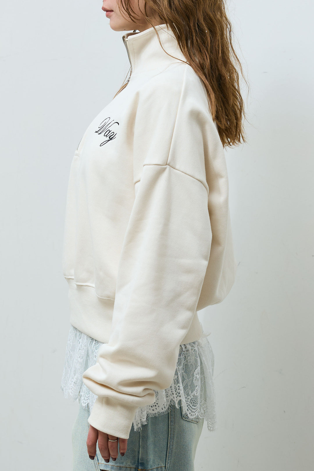 [予約]ロゴ刺繍ハーフZIPスウェット