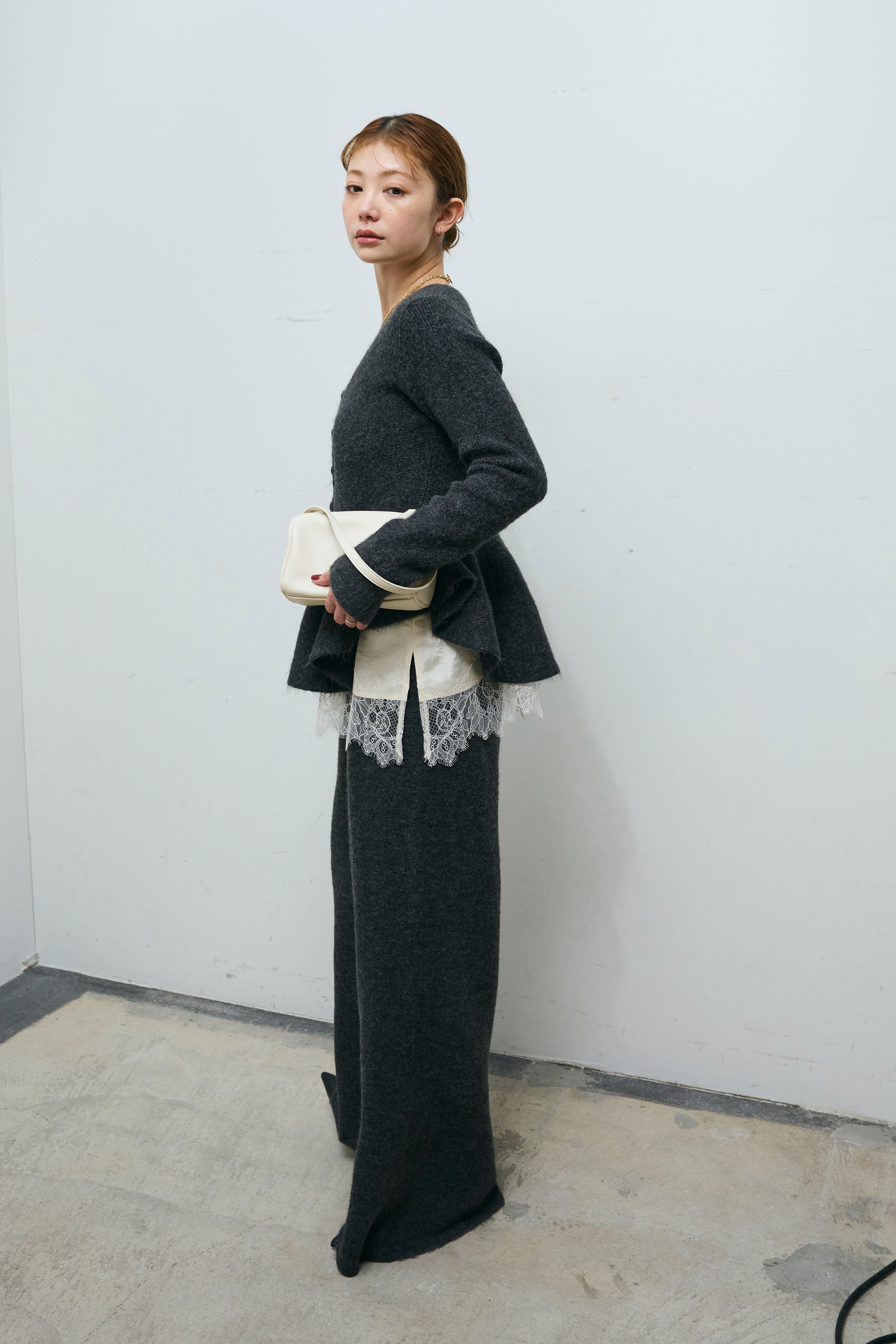 予約/SET]ペプラムニットセットアップ+サテンレースキャミソール(2set