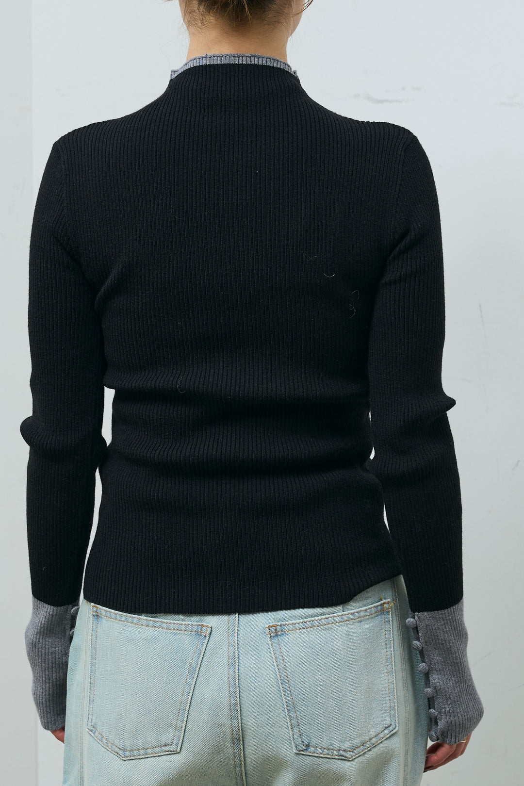 [予約/SET]配色ミニハイネックリブTOPS+ラッフルフリルキャミソール(2set)