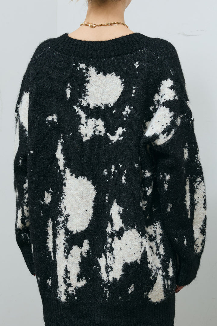 [予約]アブストラクト柄Vニットプルオーバー