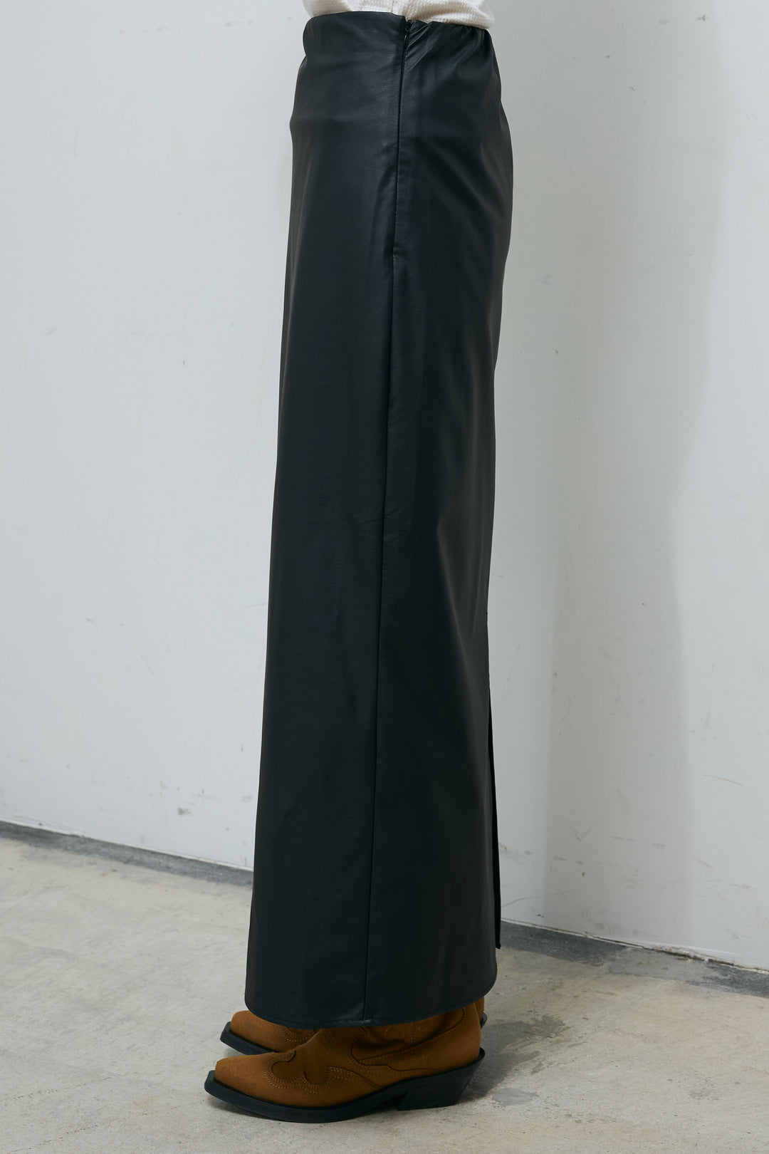 [予約]ウォッシャブルライトフェイクレザースカート