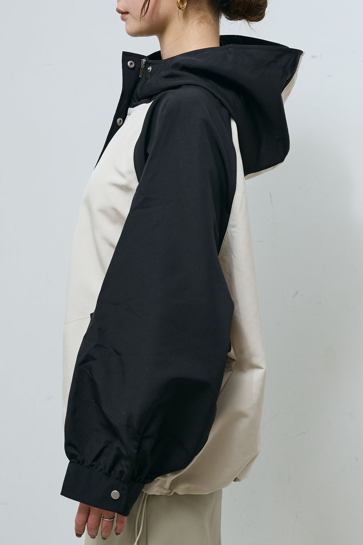 [予約]フードマウンテンパーカー