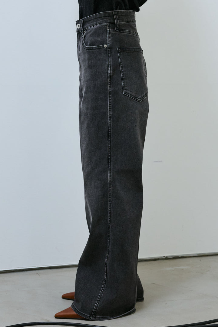 [予約]センタープレスストレッチセミフレアデニムパンツ