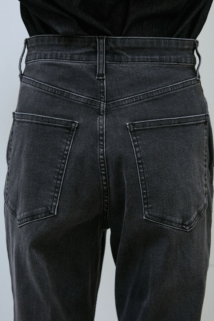 [予約]センタープレスストレッチセミフレアデニムパンツ