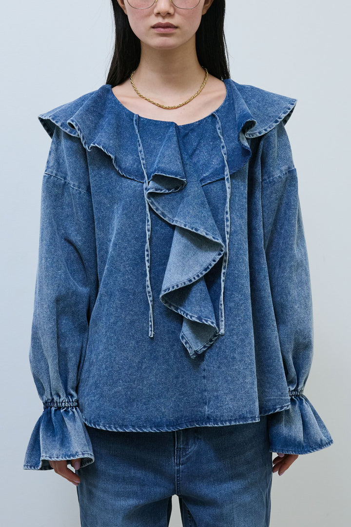 [予約]ラッフルフリルデニムブラウス