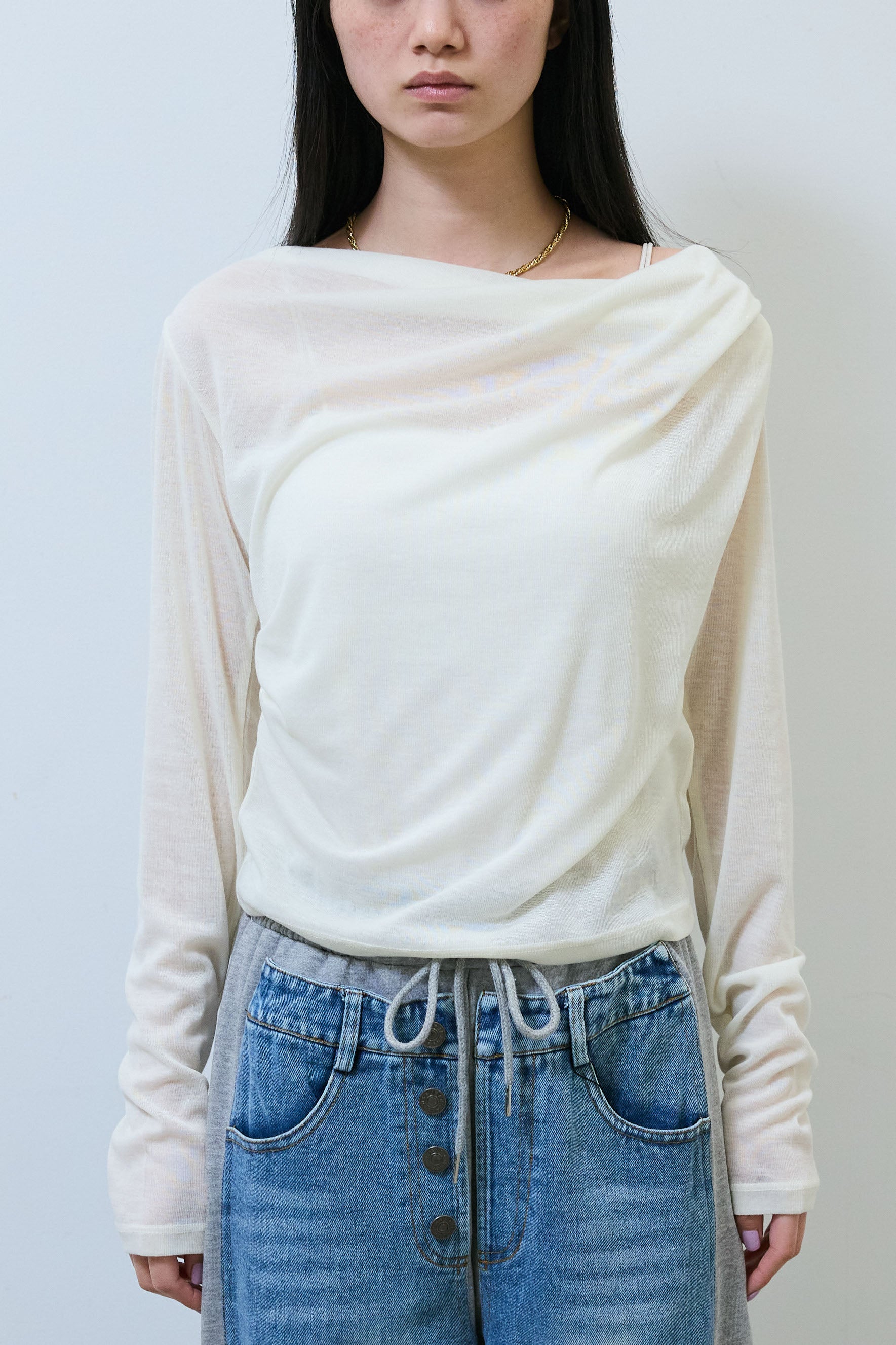 シアードレープカットソー 予約]シアードレープカットソー – IAMALPHA