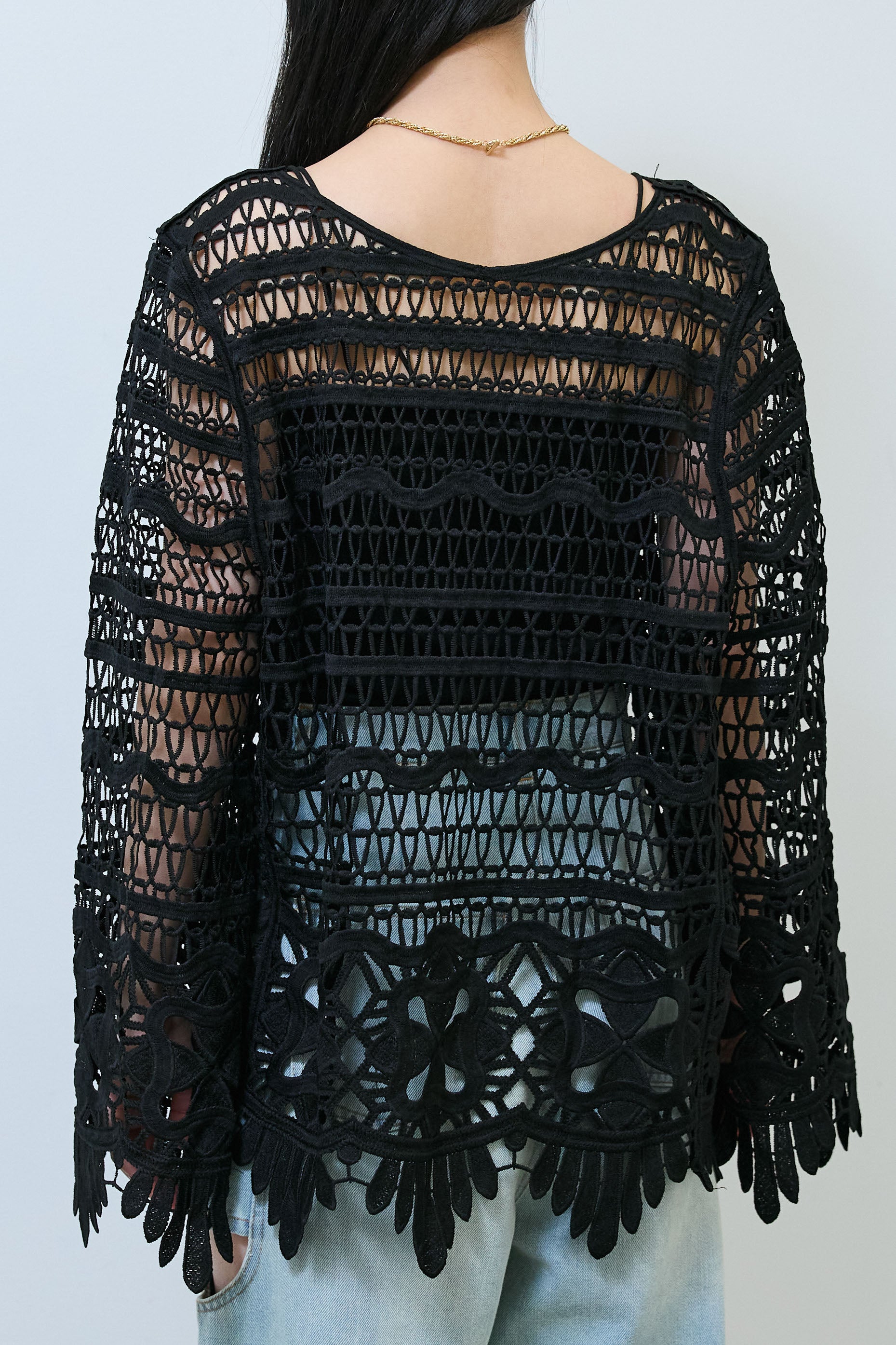 予約]レース編みブラウス – IAMALPHA