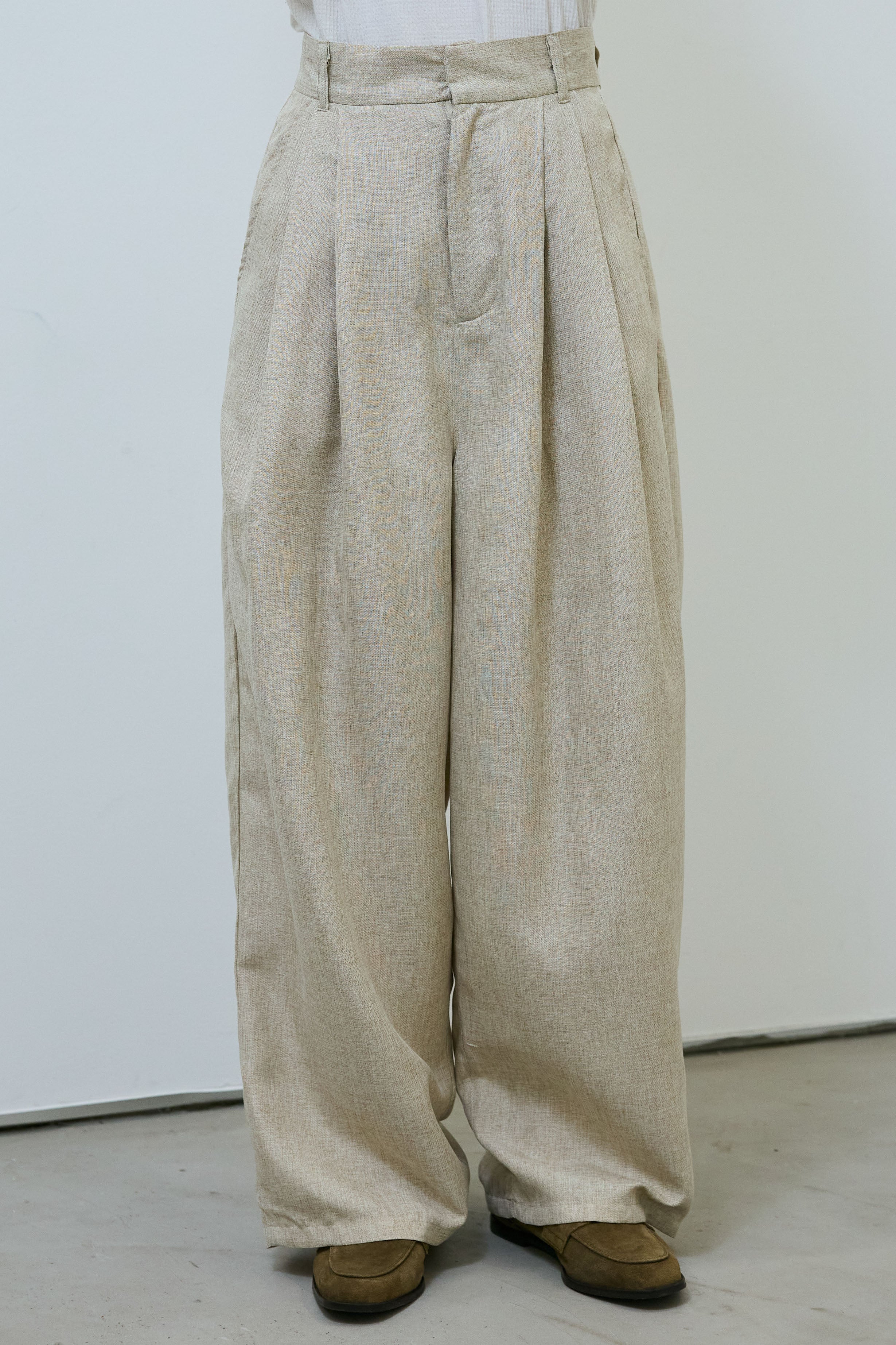予約]リネンライク2タックパンツ – IAMALPHA