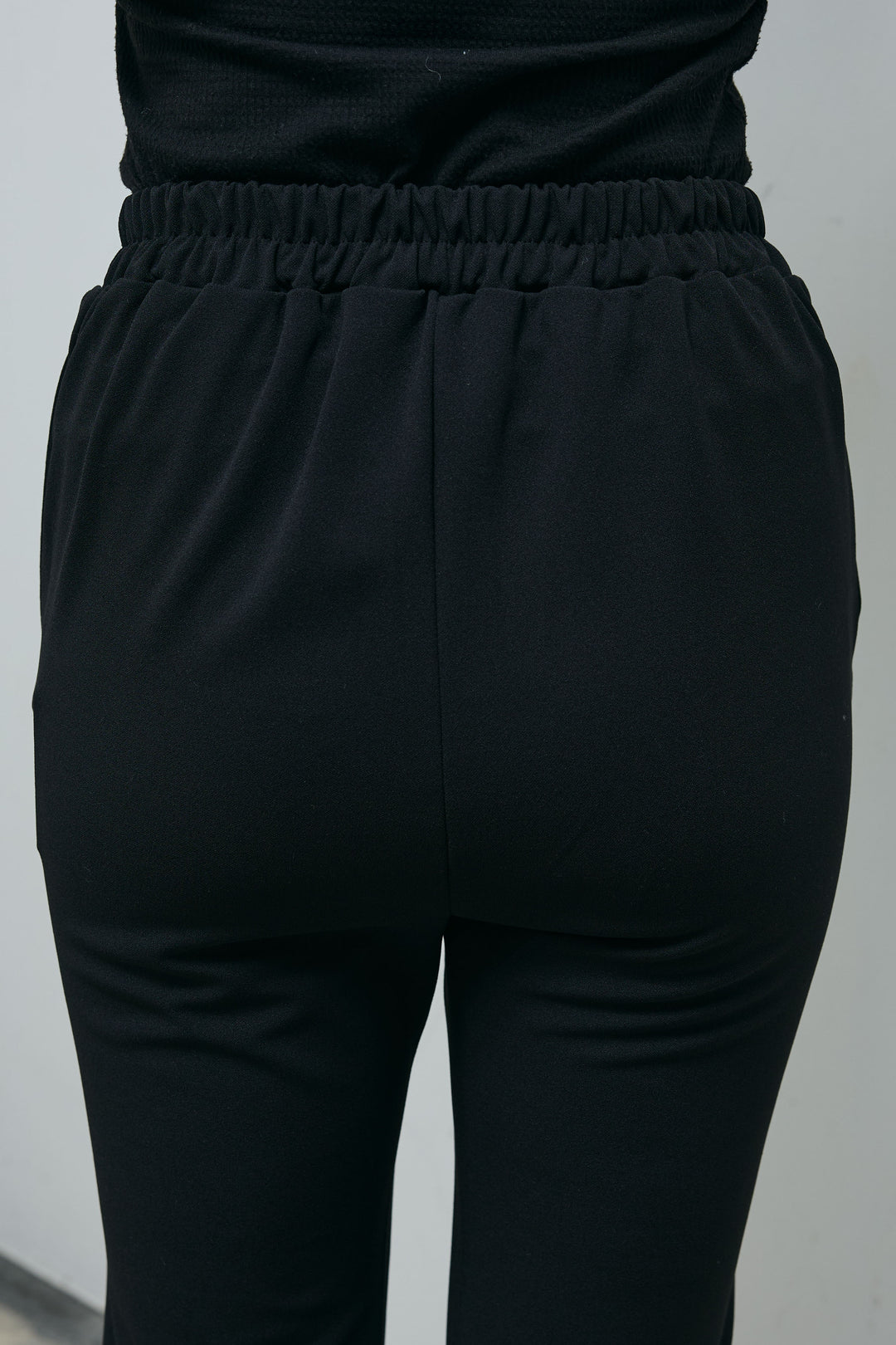 [予約]スーパーストレッチ美脚フレアパンツ