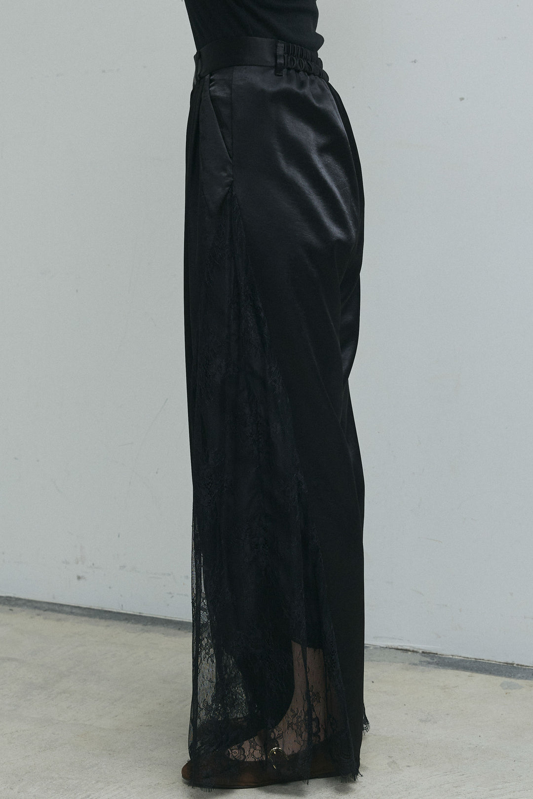 [予約]レース切り替えサテンタックパンツ