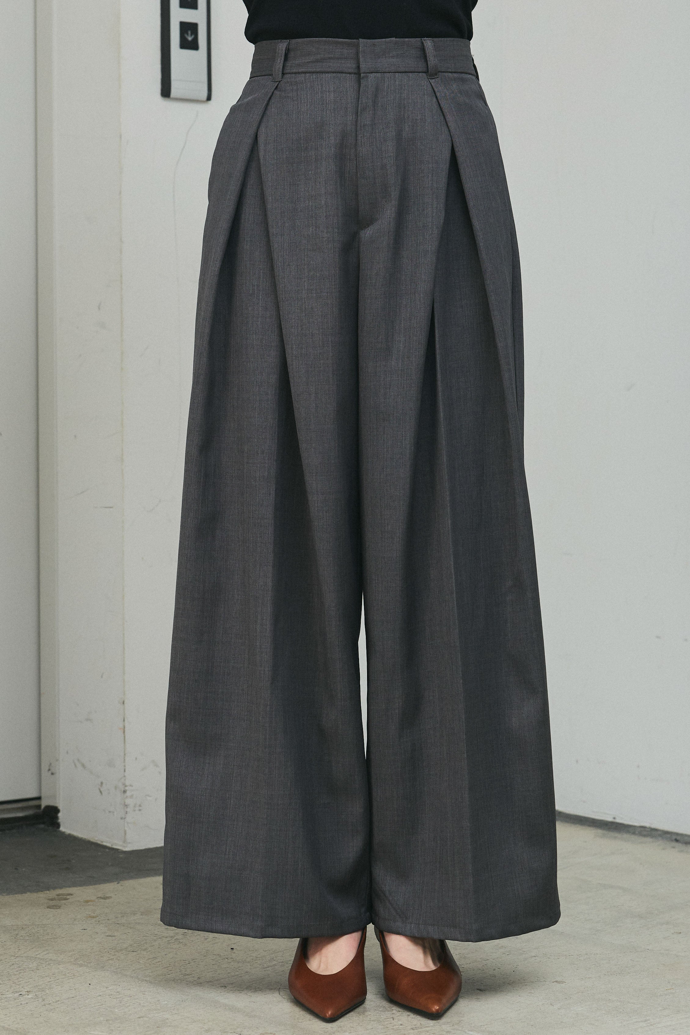 予約]TRツイルタックパンツ – IAMALPHA