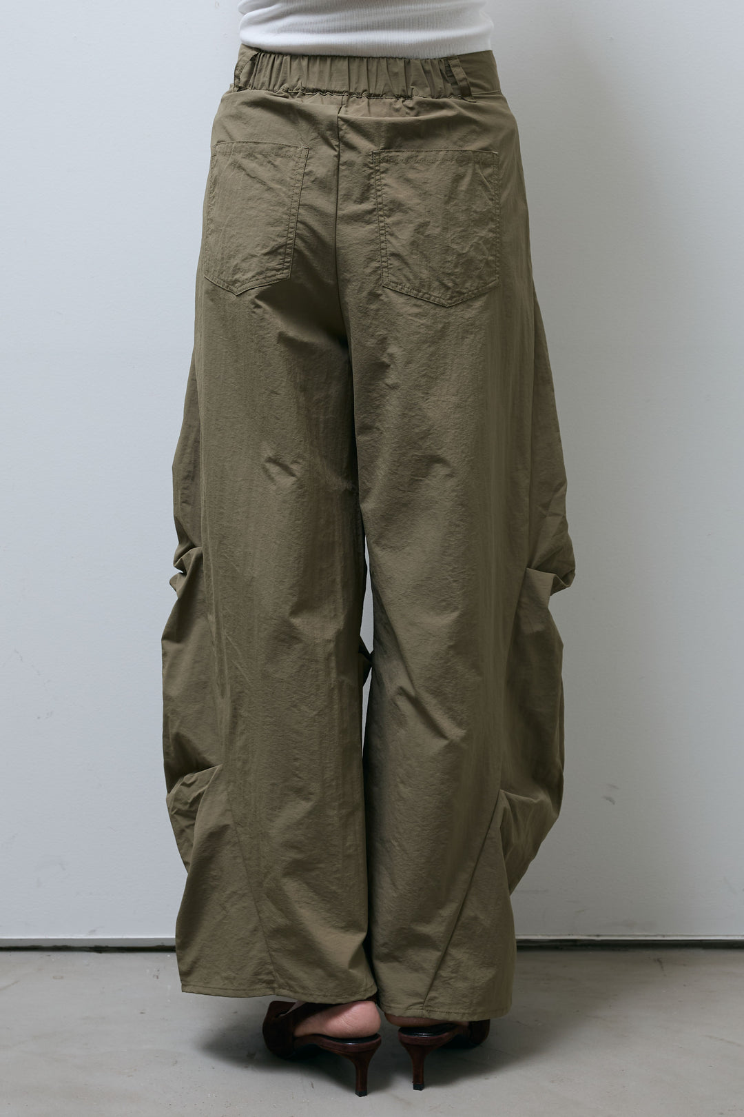 [予約]ドライタフタバレルレッグパンツ