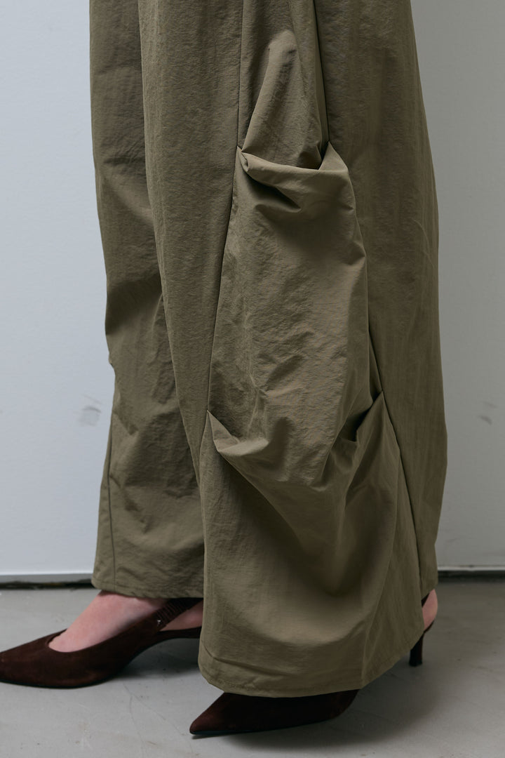 [予約/SET]シアーラグランPO+レーヨン混マルチWAYニットスカーフ+ドライタフタバレルレッグパンツ(3set)