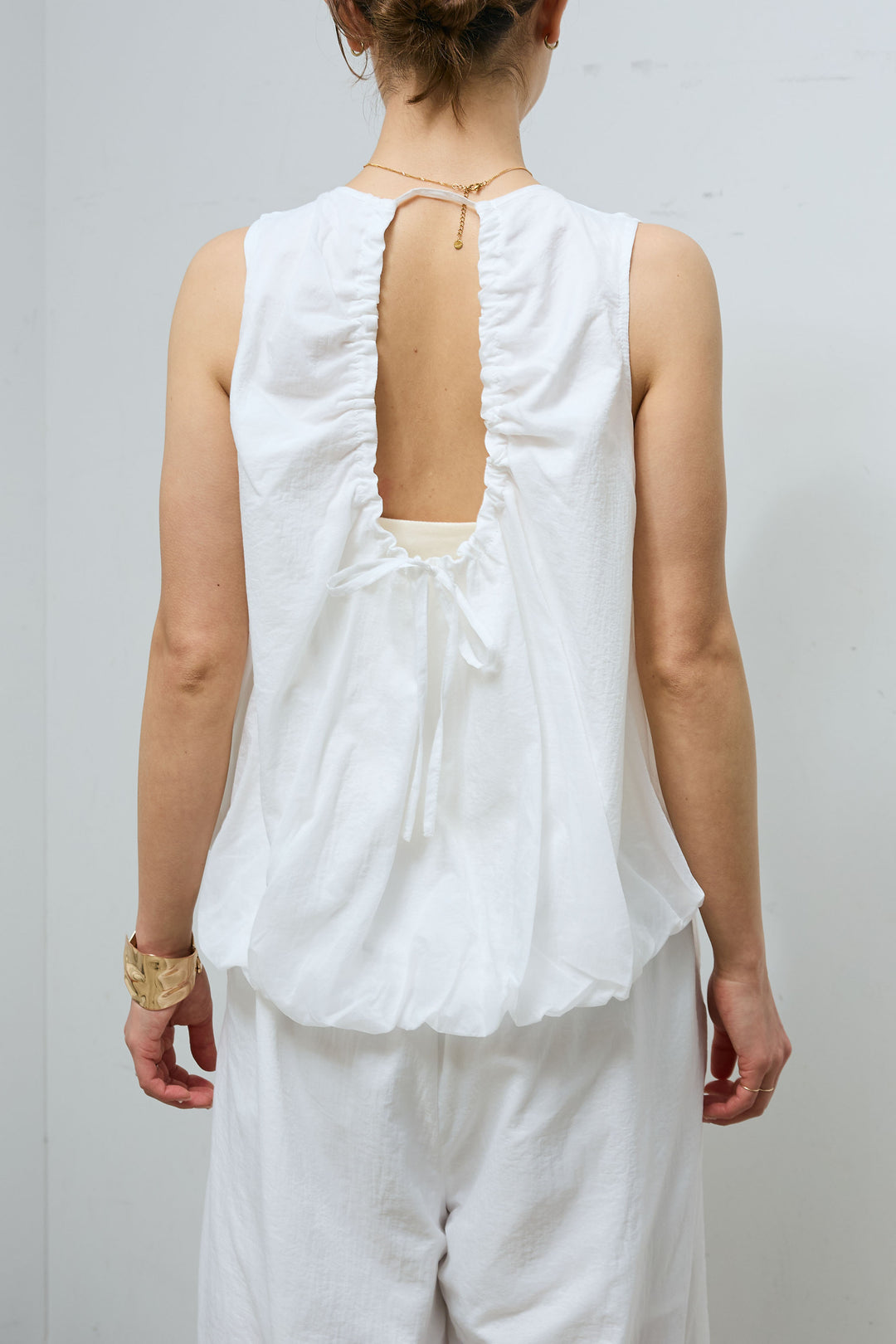 [予約]バックオープンシアーバルーンブラウス