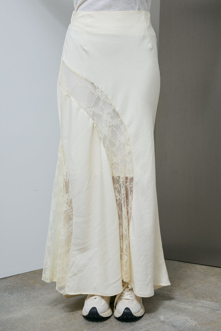 [予約]ソフトラインレースサテンスカート