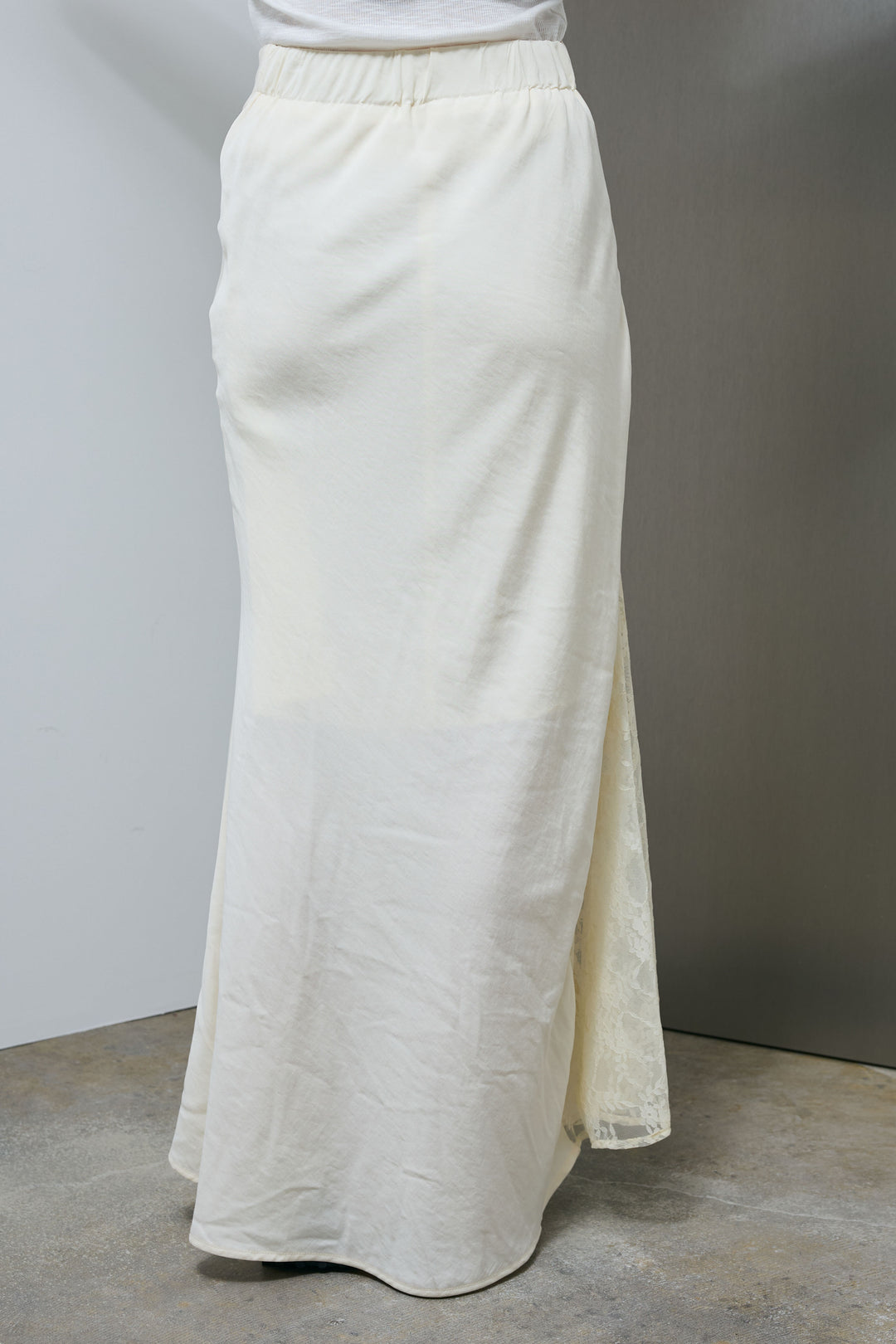 [予約]ソフトラインレースサテンスカート