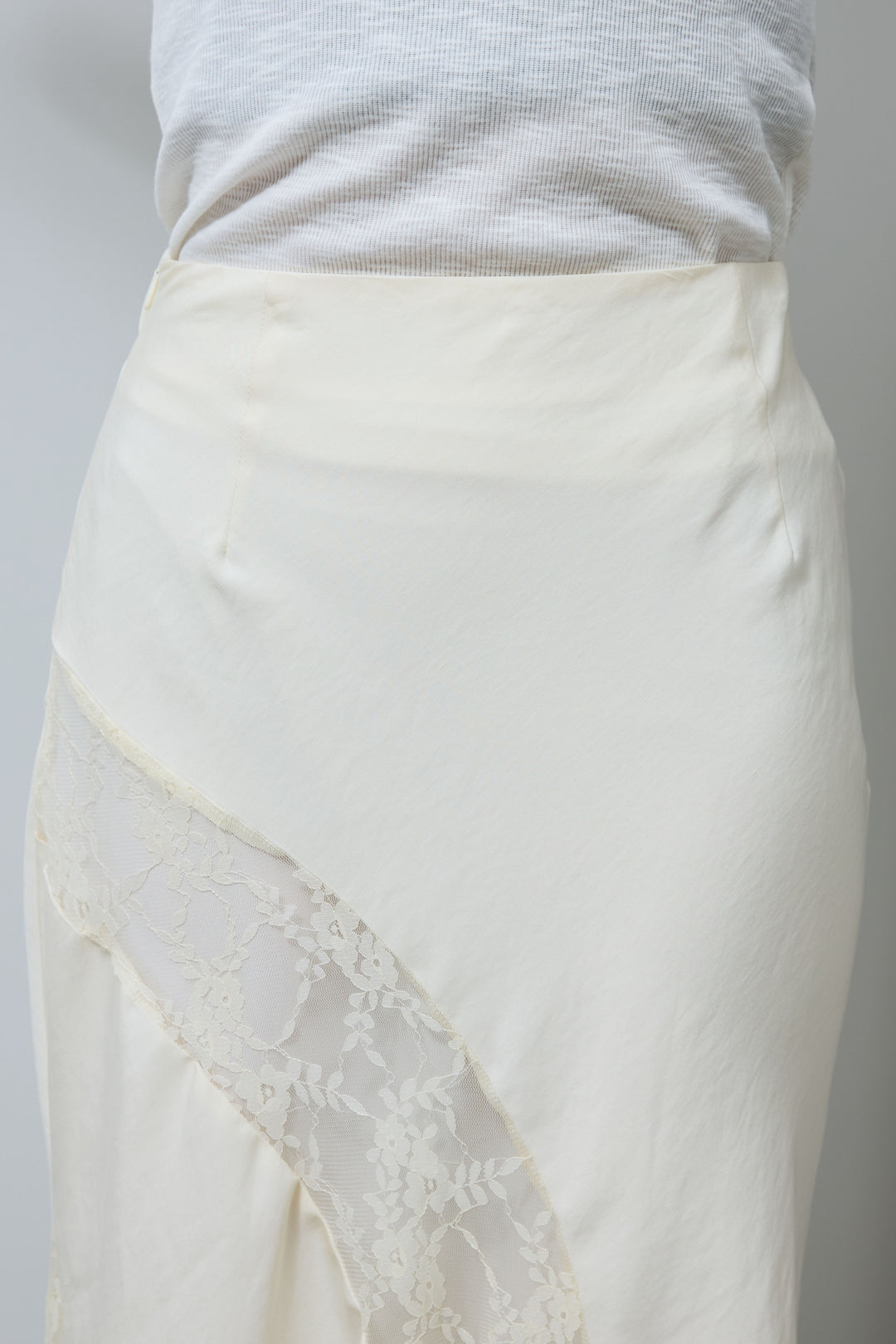 [予約]ソフトラインレースサテンスカート