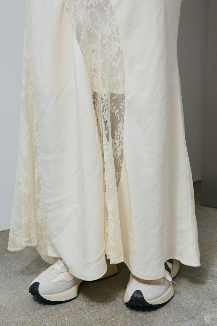 [予約]ソフトラインレースサテンスカート