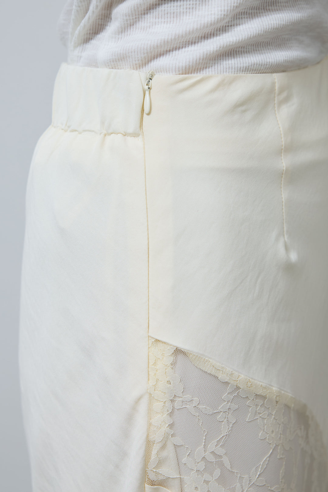 [予約]ソフトラインレースサテンスカート