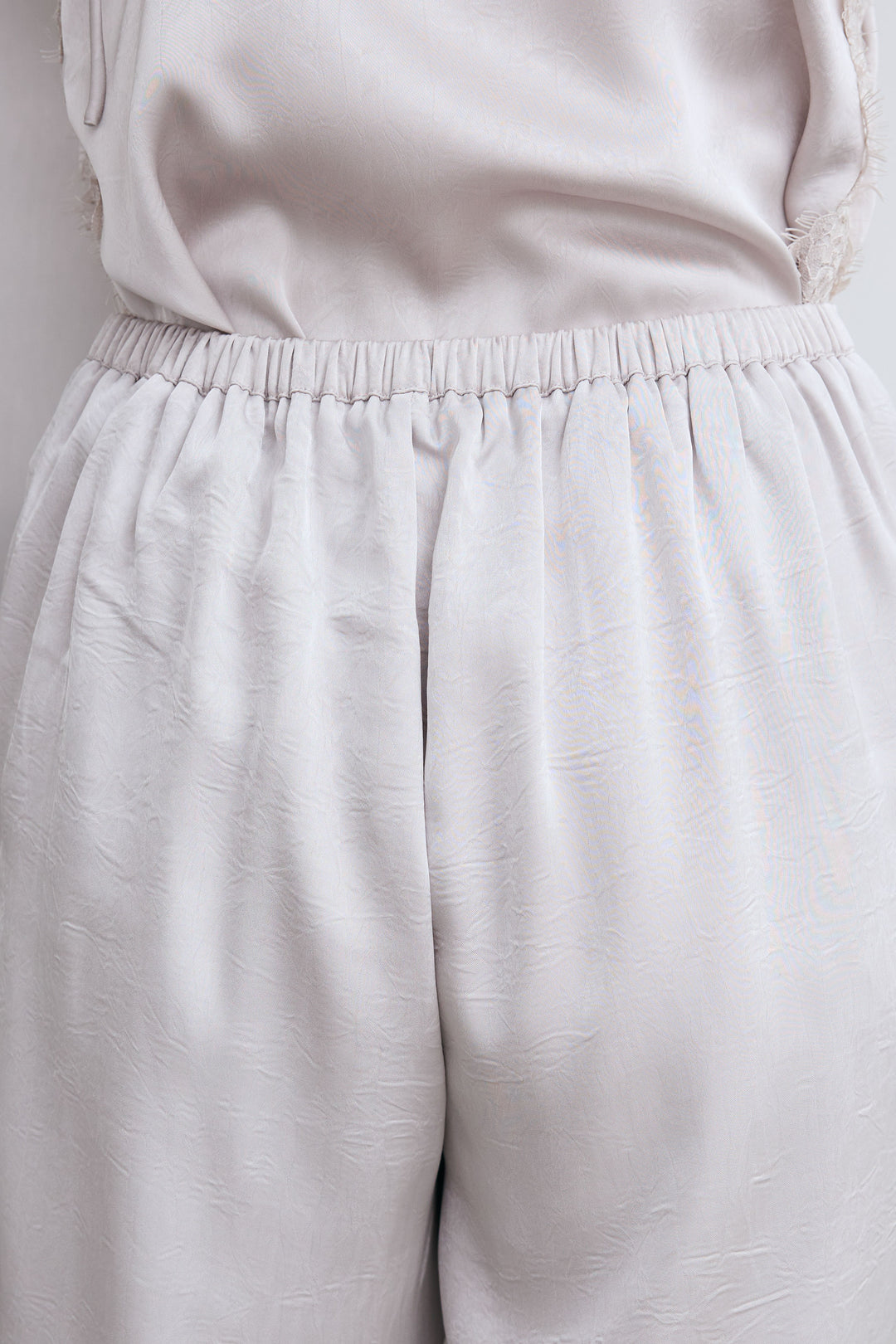 [予約]スリットレースサテンパンツ