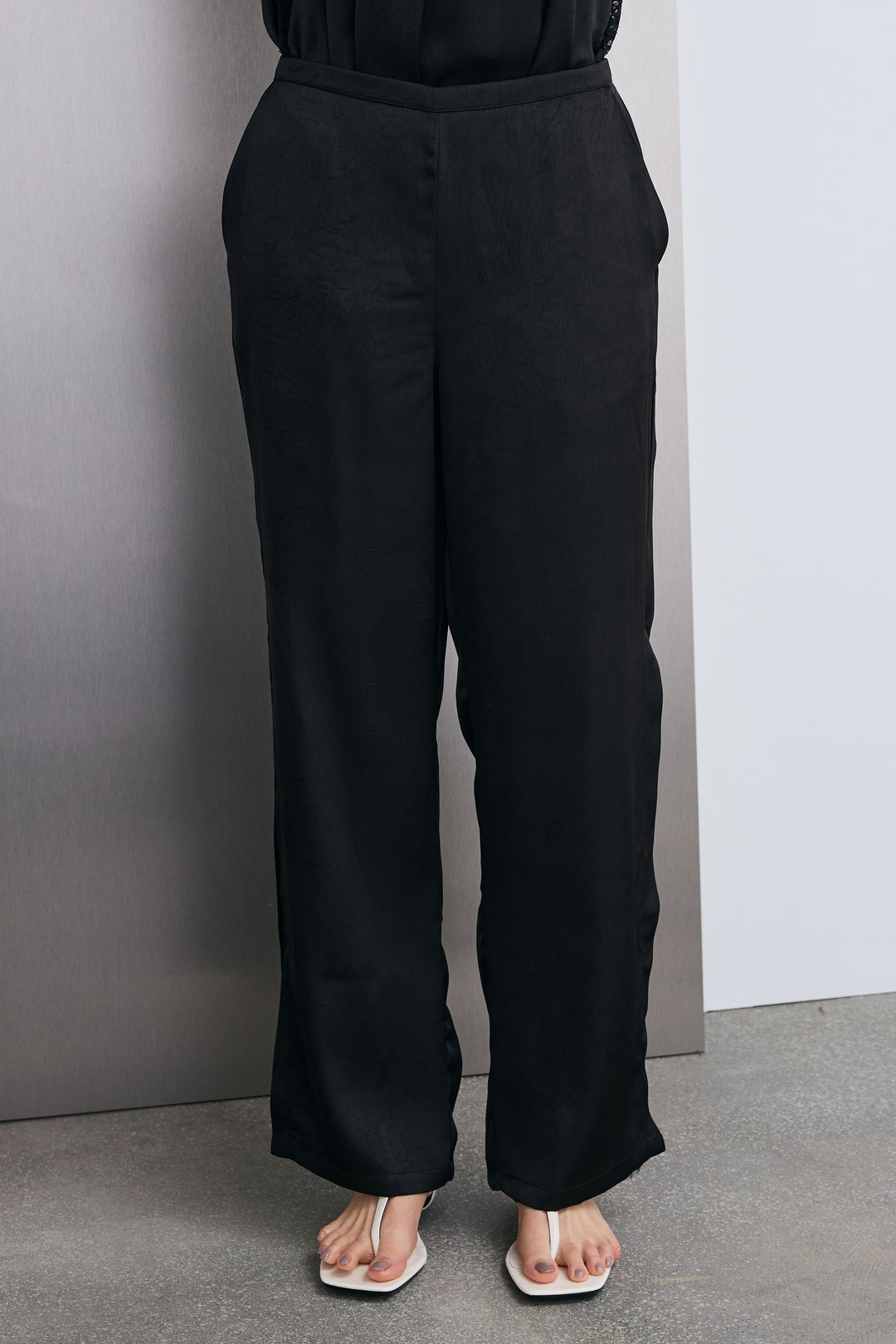 [予約/SET]ボートネックテクスチャーボーダーサマーニット+レーストリムキャミ+スリットレースサテンパンツ(3set)