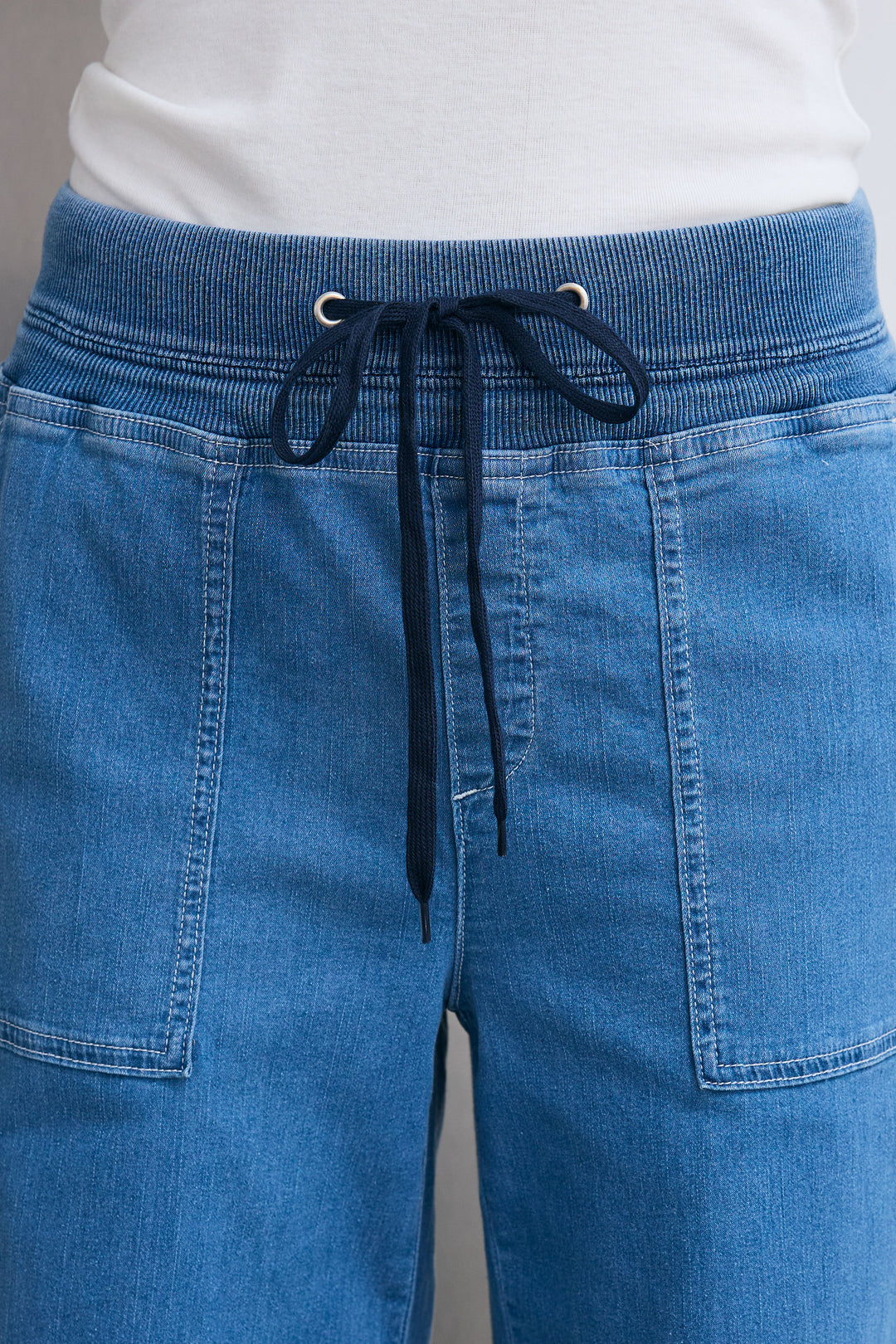 [予約/SET]レーストリムサテンノースリーブブラウス+リネンタッチVネックジレ+ストレッチイージーデニム(3set)