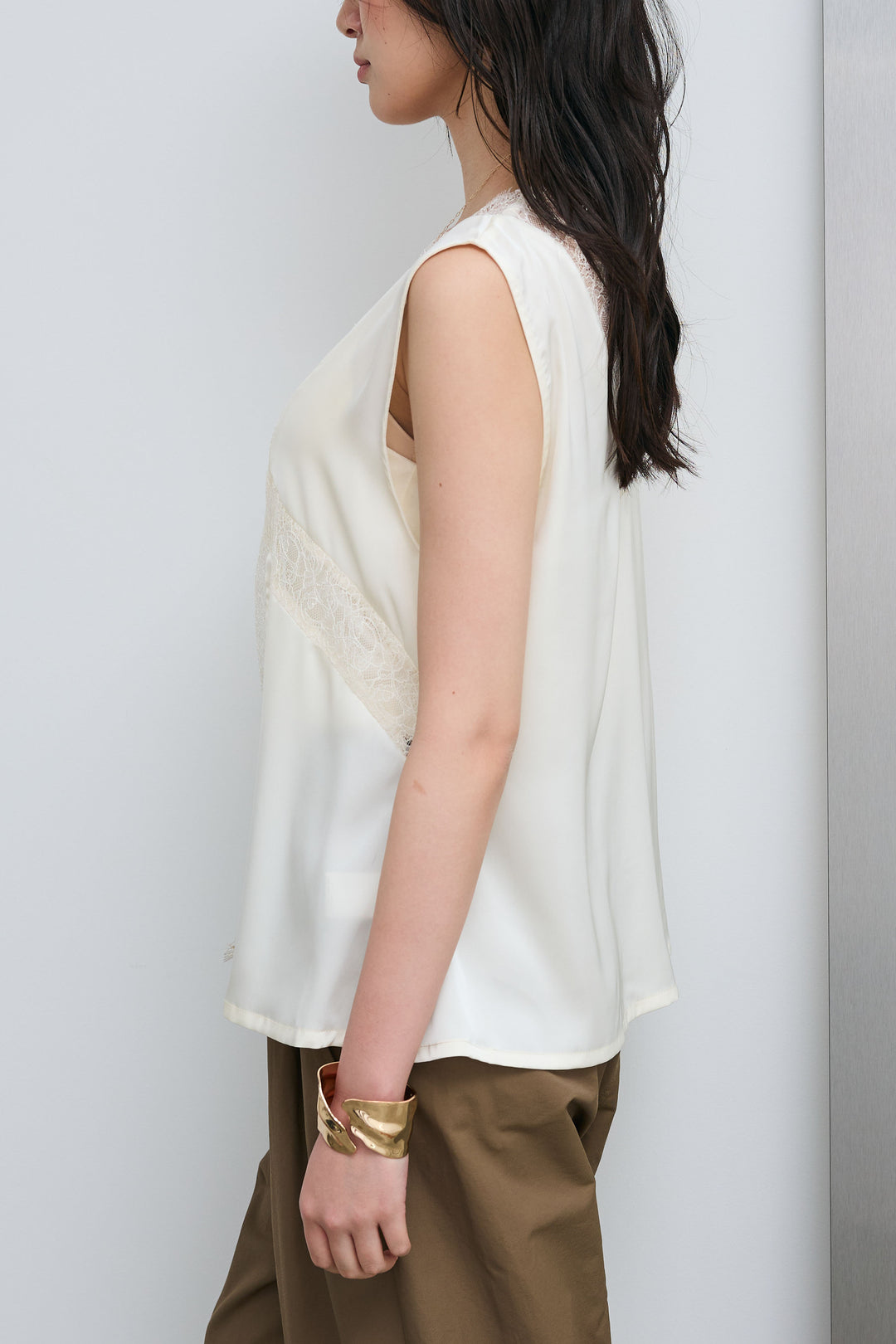 [予約]レース切り替えサテンブラウス