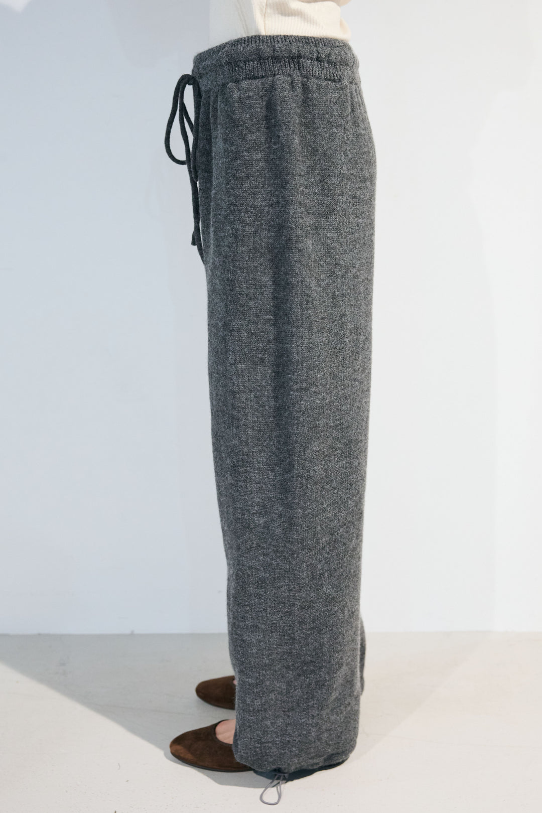 [予約]ドロストニットワイドパンツ