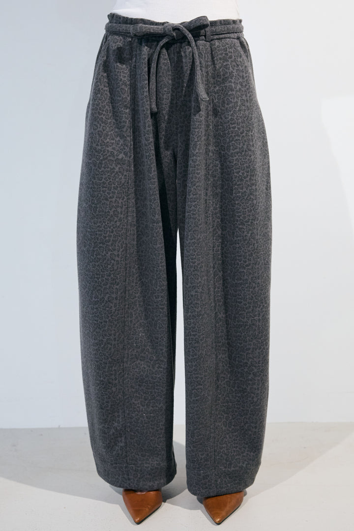 [予約]ベルト付き起毛レオパードパンツ