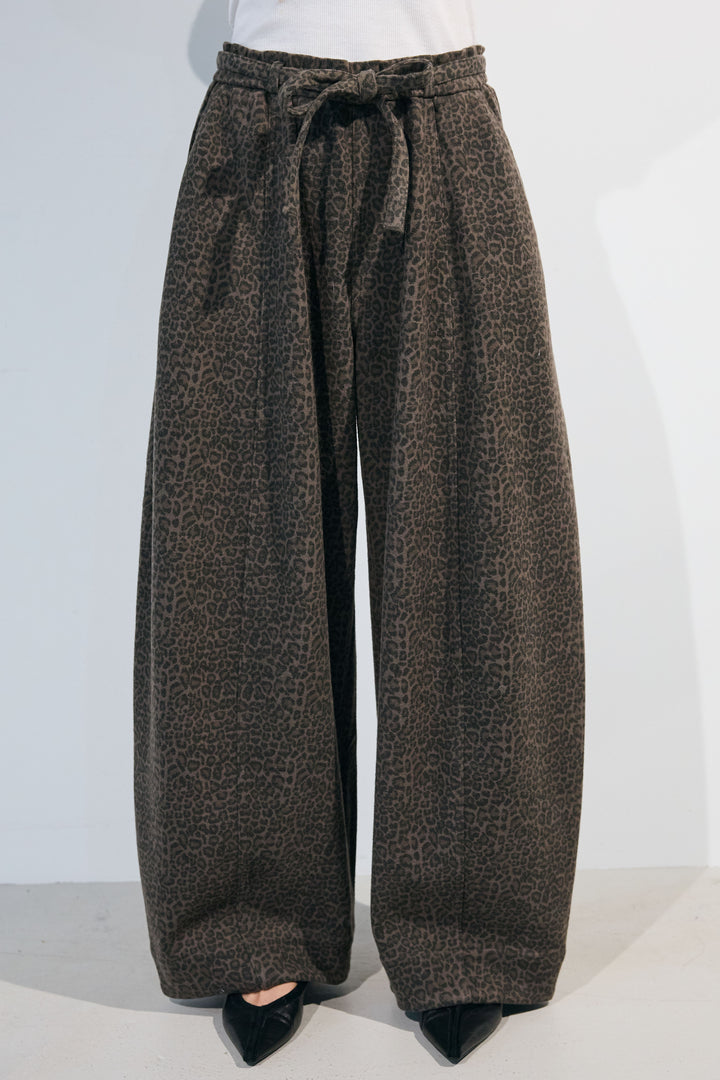 [予約]ベルト付き起毛レオパードパンツ