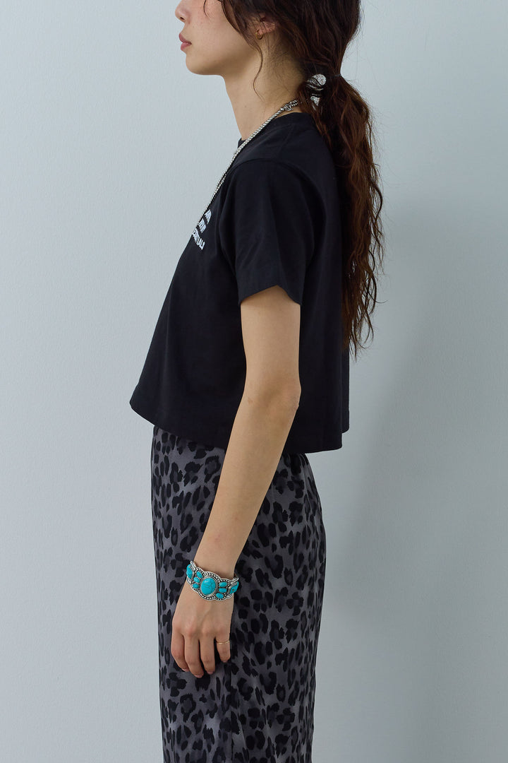 [予約/SET]リネンタッチテーラードジレ+刺繍ロゴショート丈 Tシャツ+レオパードシアースカート(3set)