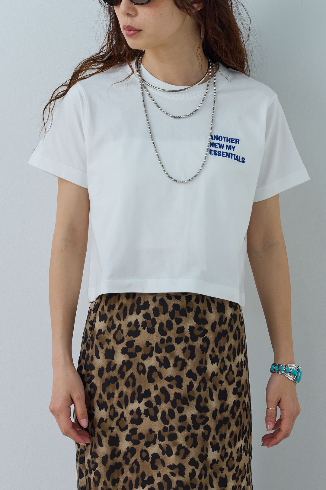 [予約]刺繍ロゴショート丈 Tシャツ