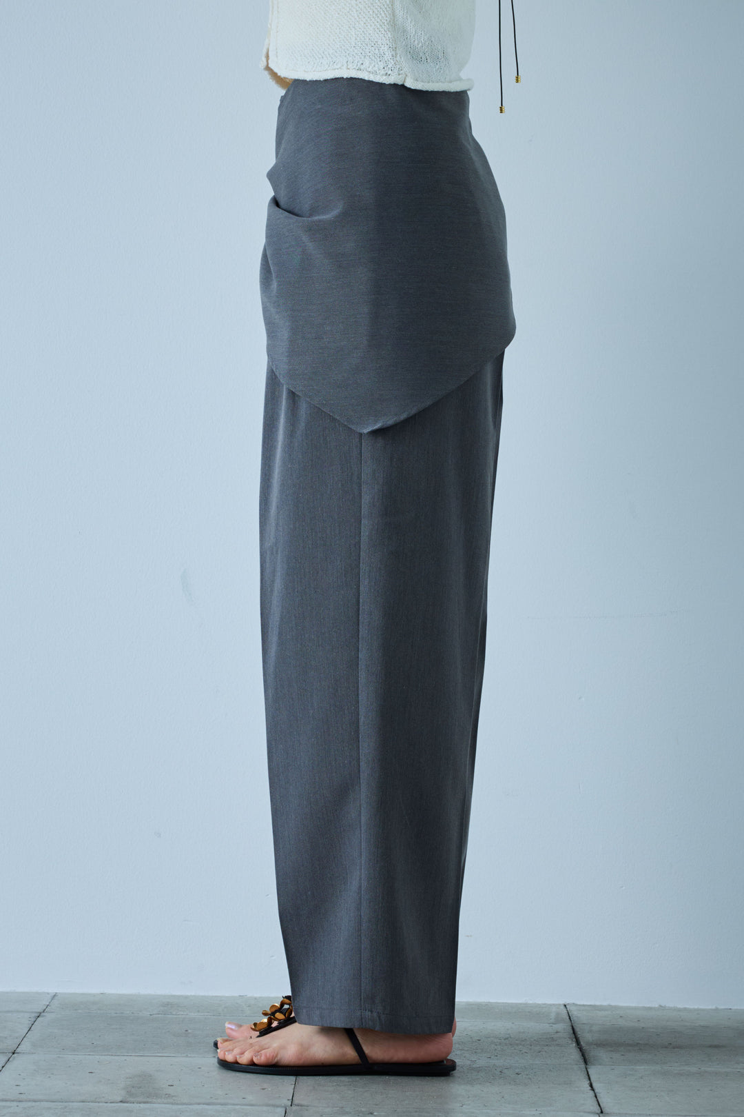 [予約]スカーフ付きタックパンツ