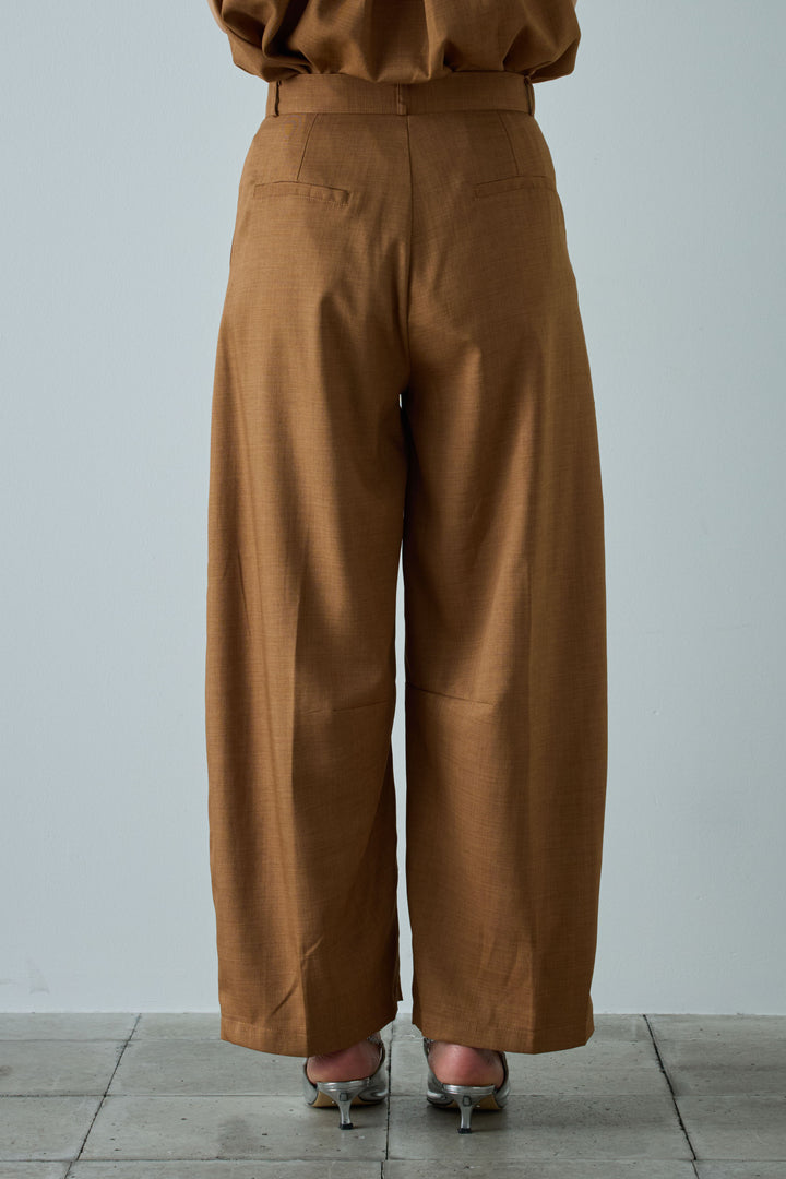 [予約/SET]メッシュフリルニットキャミ+カーブパンツ(2set)