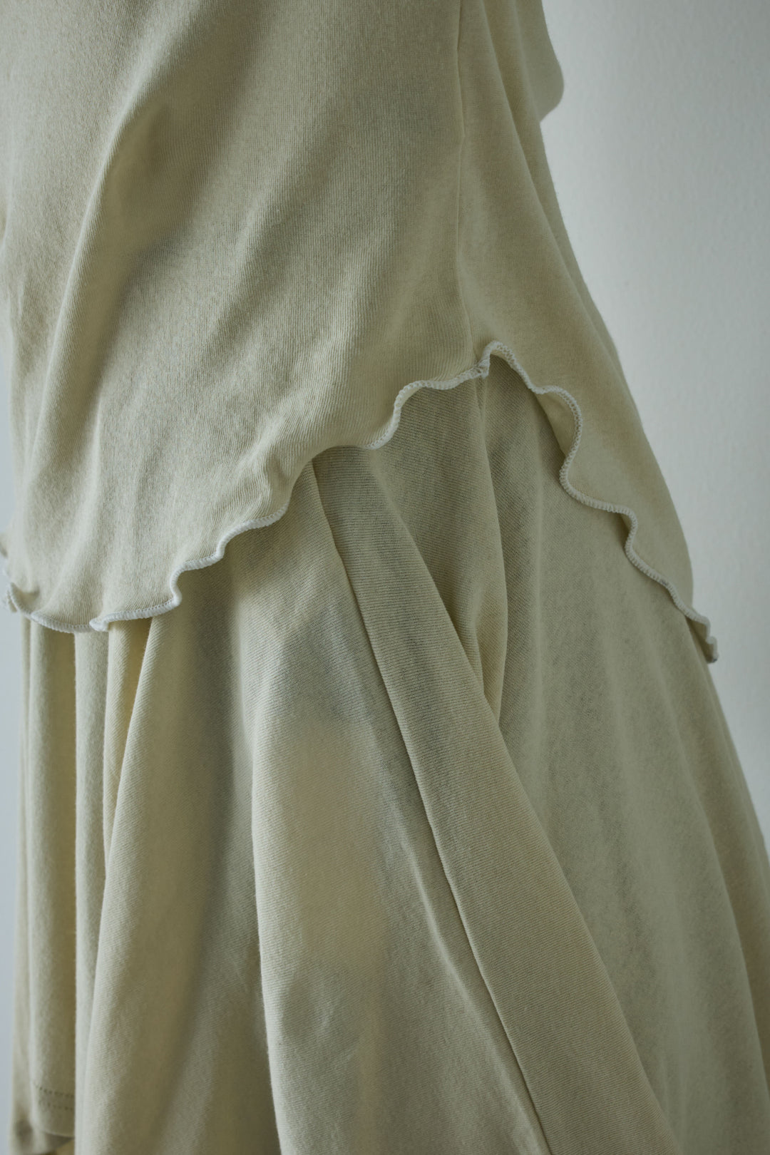 [予約/SET]パイピングラウンドヘムカットソー+レイヤードイレヘムSK(2set)