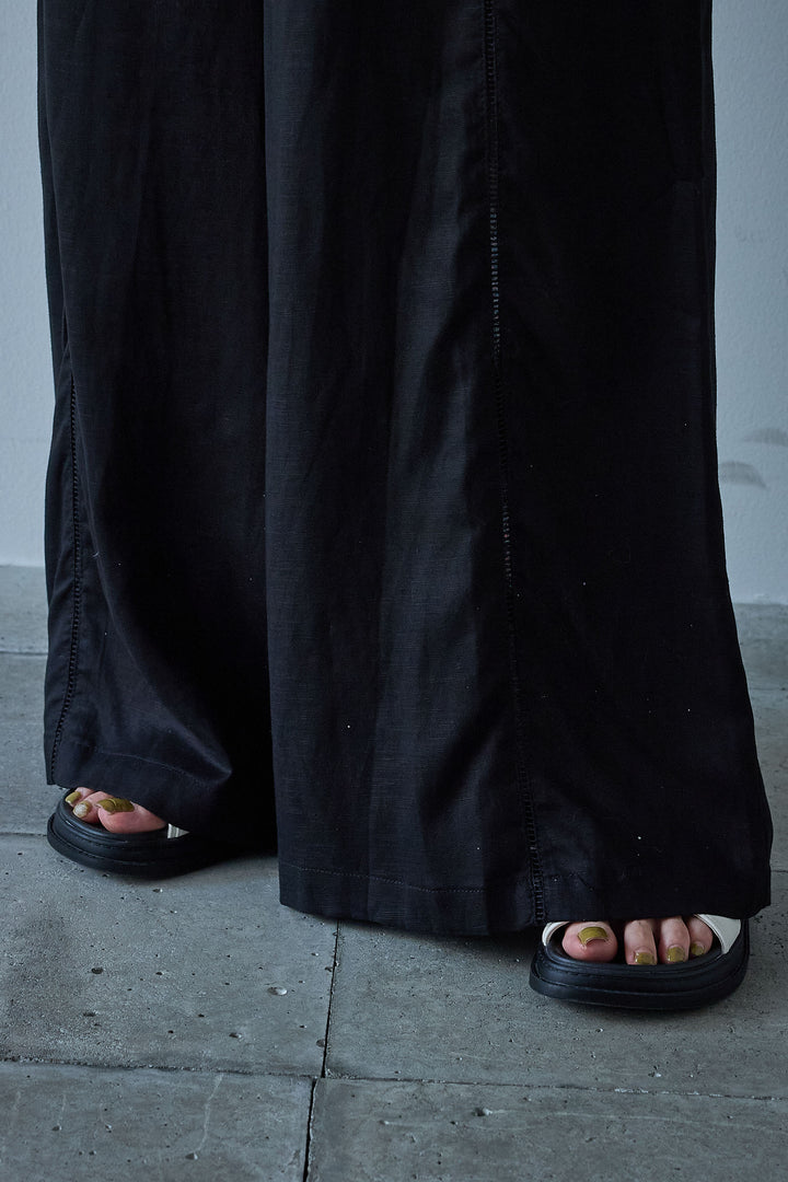 [予約]リネン混サイドライン刺繍ワイドパンツ