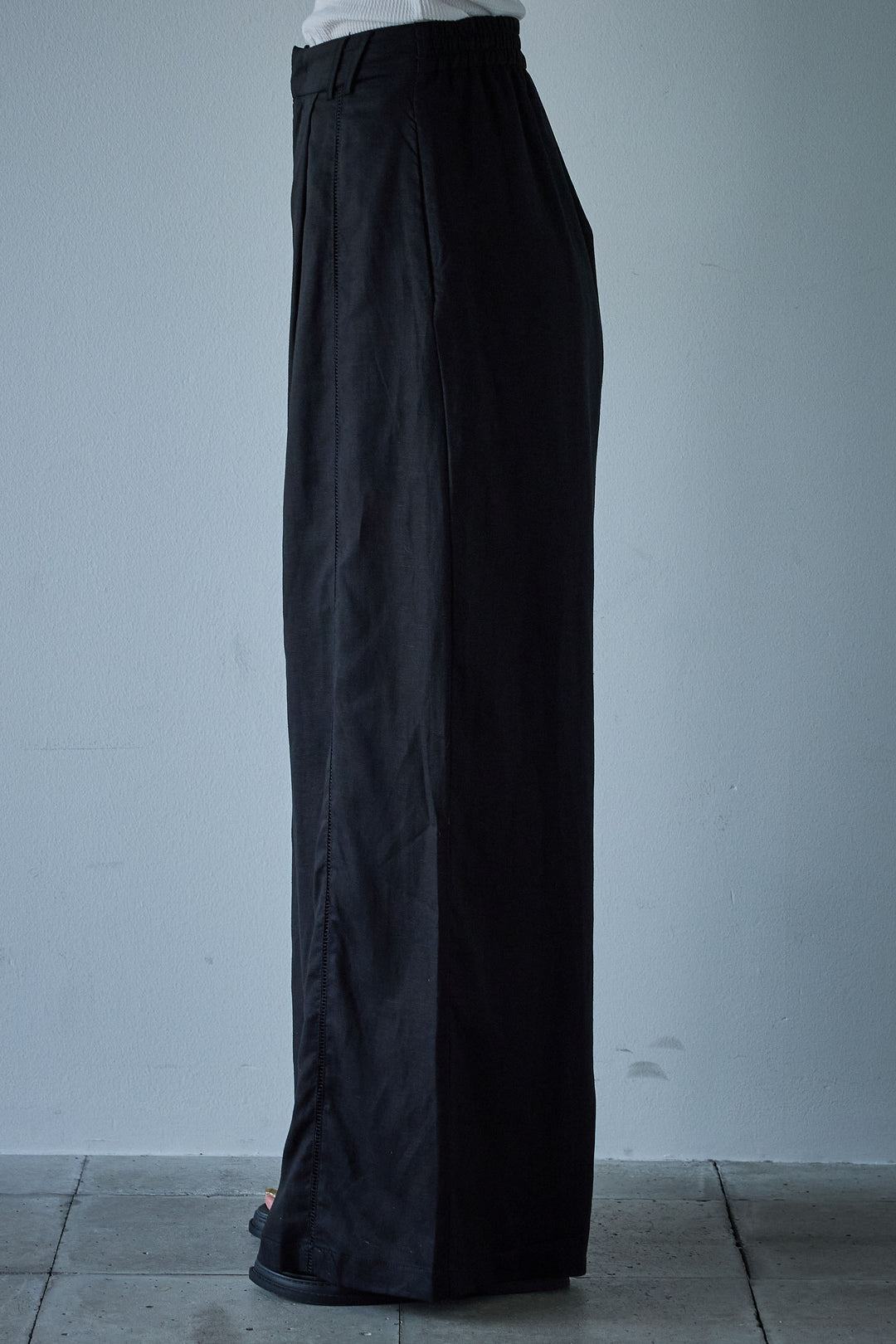 [予約]リネン混サイドライン刺繍ワイドパンツ