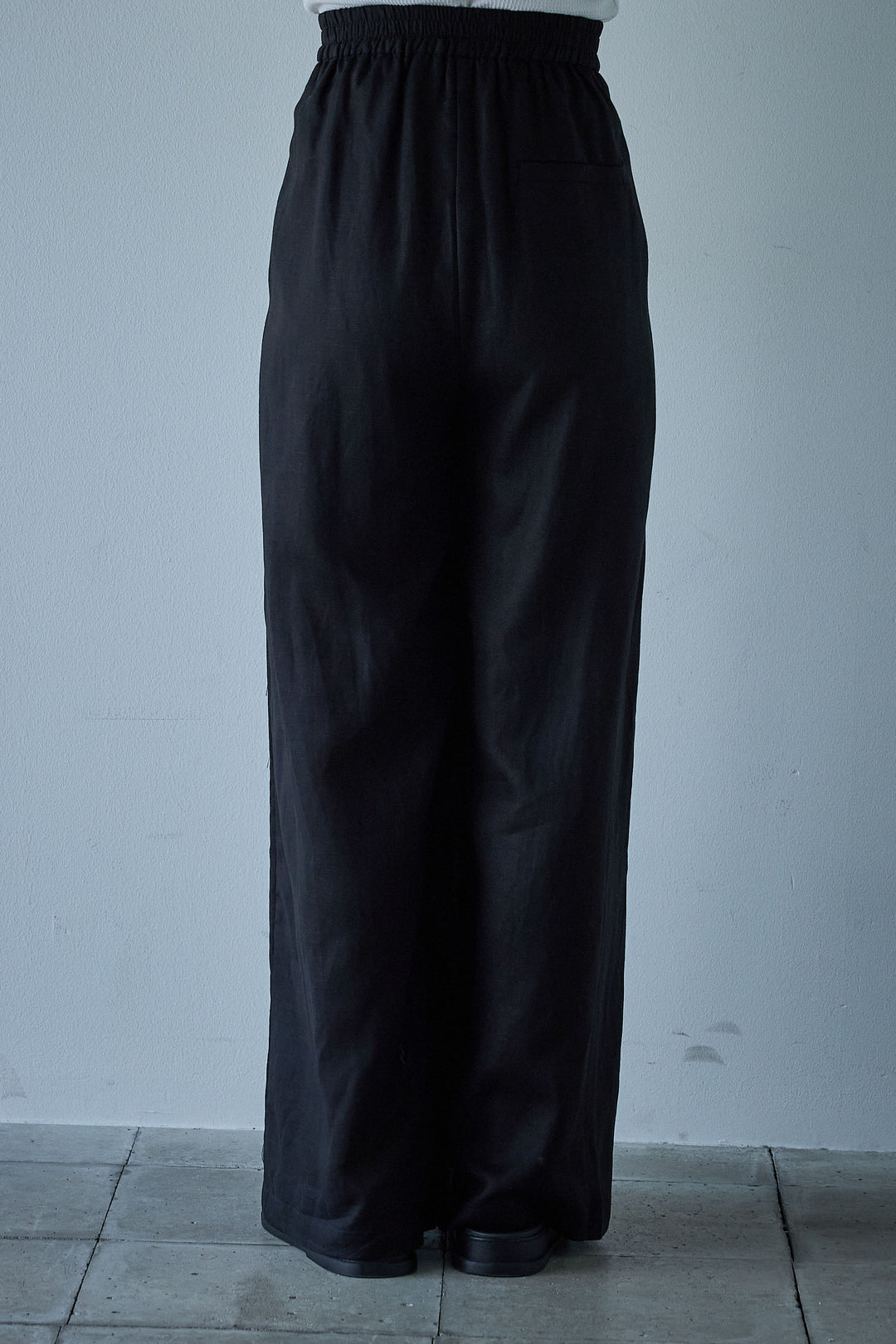 [予約]リネン混サイドライン刺繍ワイドパンツ