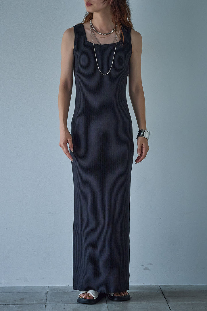 [予約]パッド付きスクエアネックリブニットワンピース