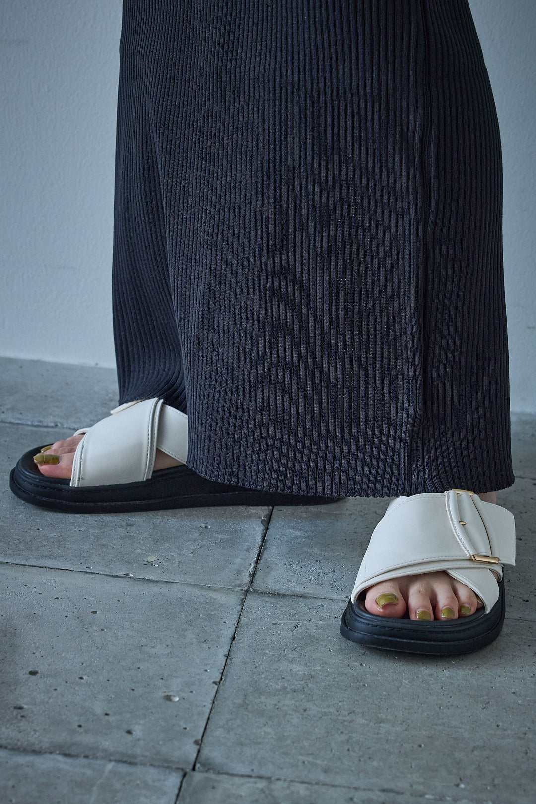 [予約]パッド付きスクエアネックリブニットワンピース