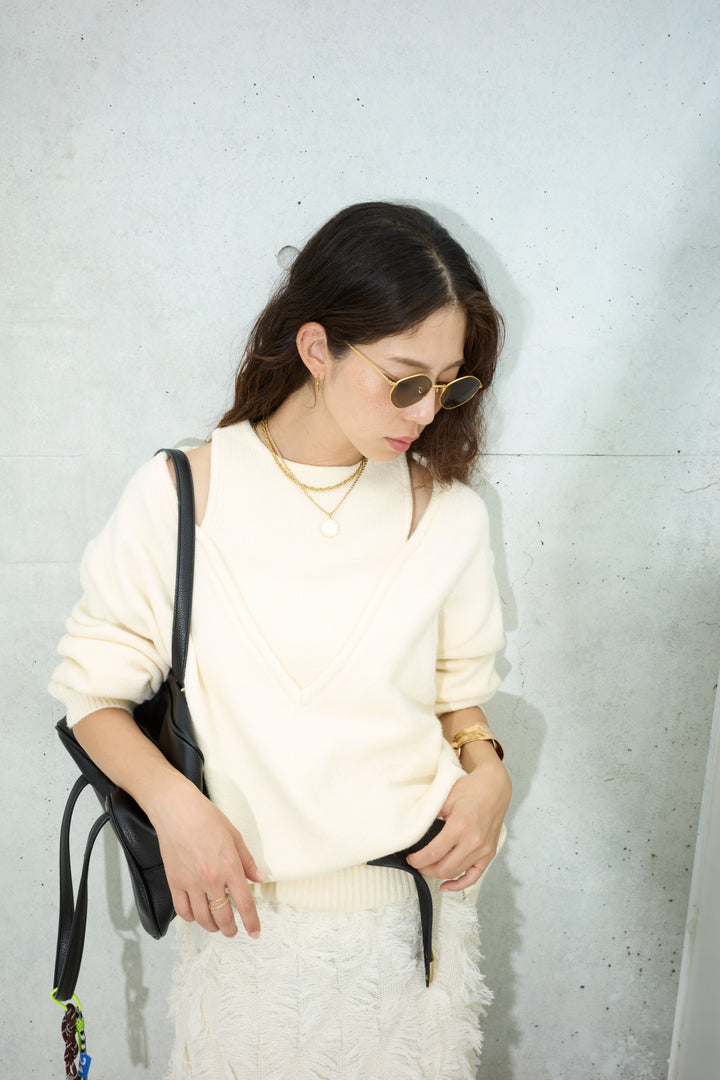 [予約]肩スリットニット