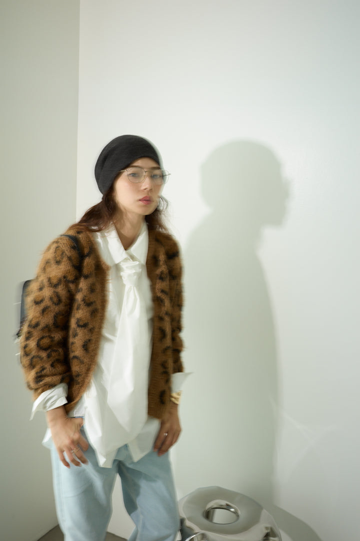 [予約/SET]レオパードニットカーディガン+ボウタイボリュームスリーブシャツ+レイヤードレッグカバーデニム(3set)