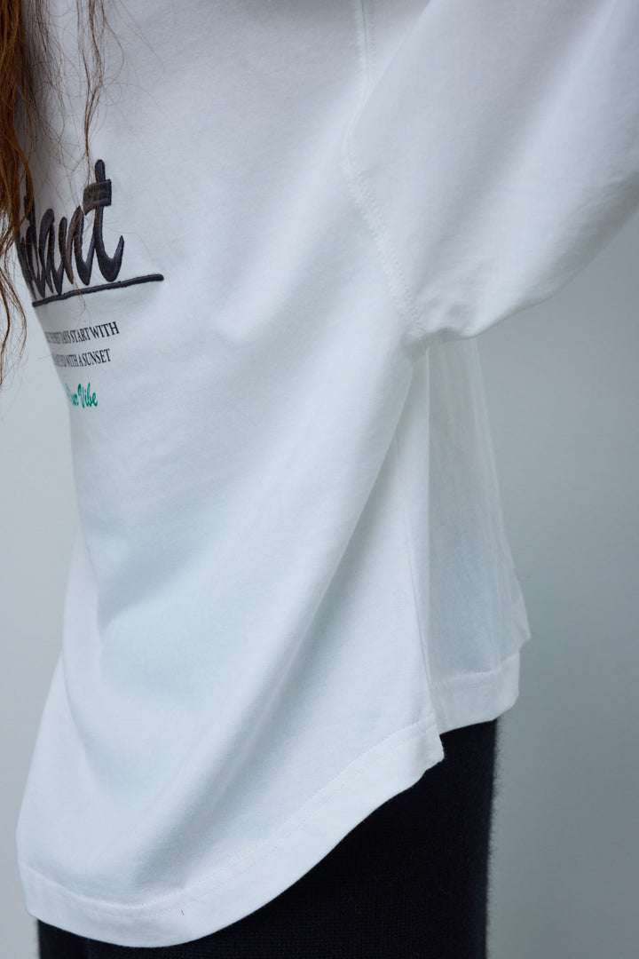 [予約]ゆるシルエット刺繍ロンT