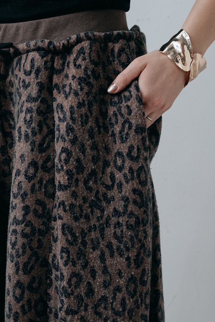 [予約/SET]ディープカットニット+レオパード柄カーブパンツ(2set)